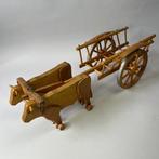 Decoratief ornament - Dejou No. 907 Ox cart, Auvergne wooden, Antiek en Kunst, Curiosa en Brocante