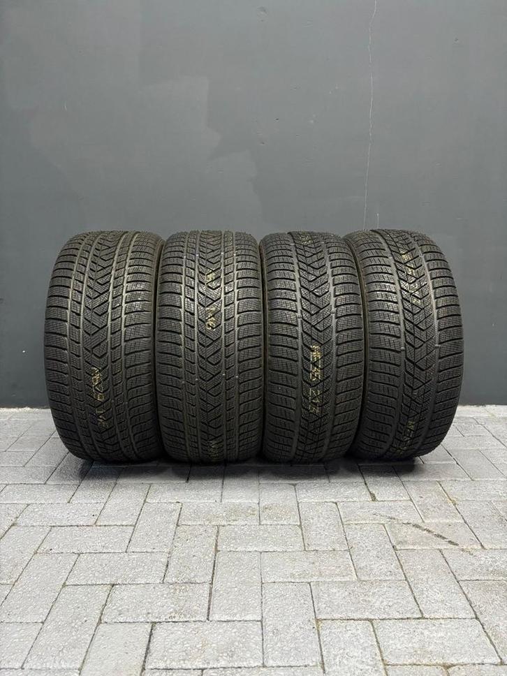 285/40/20 + 255/45/20 Pirelli Scorpion Winter * Demo €550, Auto-onderdelen, Banden en Velgen, 20 inch, BOVAG lid, Erkend duurzaam
