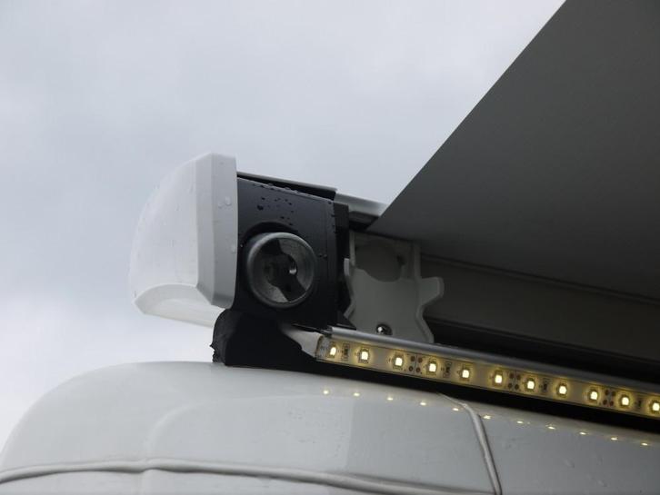 Thule LED Strip 4mtr, Caravans en Kamperen, Kampeeraccessoires, Ophalen of Verzenden