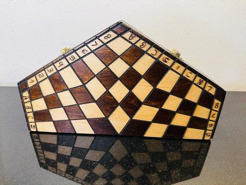 Master off Chess, schaken voor 3 spelers - Schaakspel - Hout, Antiek en Kunst, Curiosa en Brocante