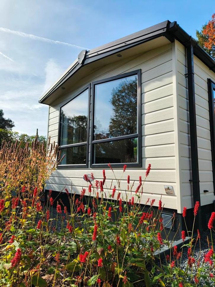 Instapklare chalets te koop op rustig 50+ park Veluwe, Caravans en Kamperen, Stacaravans, tot en met 4