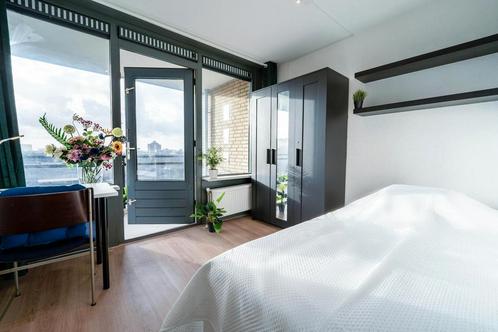 Eigen Kamer aan Bernsteinstraat, Capelle aan den IJssel, Huizen en Kamers, Kamers te huur, 50 m² of meer