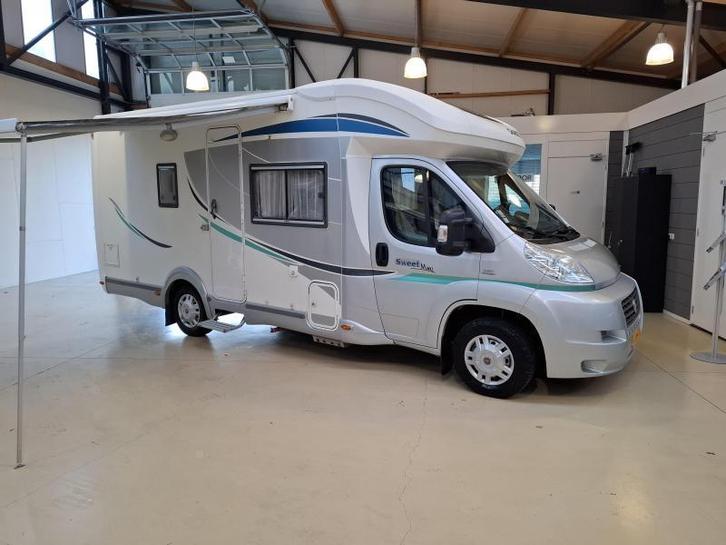 2011 Chausson Sweet Maxi 670 130PK Hefbed airco Solar 84Dkm, Caravans en Kamperen, Campers, Cassettetoilet, ABS, Airbags, Startonderbreker
