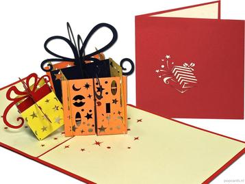 Twee cadeautjes in vrolijke kleuren pop-up wenskaart beschikbaar voor biedingen