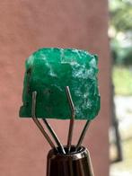 Smaragd Ruw. 7,98 Cts. Top Groene Smaragd Kristal. %100