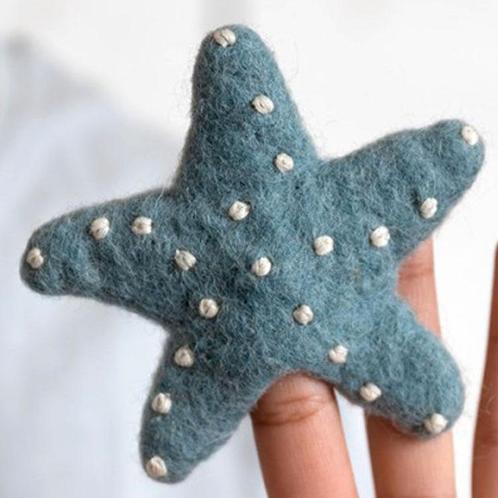 Vingerpoppetje Wolvilt - Sealife - Zeester - Handmade&Fairma, Kinderen en Baby's, Speelgoed | Poppen, Nieuw, Ophalen of Verzenden