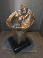 Pino - Beeld, moon girl in a shell - 24 cm - Brons, Antiek en Kunst