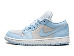 Air Jordan 1 Low Football Grey Aluminium - Maat 40 EU, Kleding | Heren, Schoenen, Ophalen of Verzenden, Nieuw, Jordan