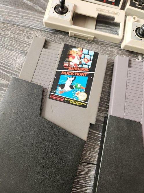 Nintendo - Nes - Nintendo Nes action set with games -, Spelcomputers en Games, Spelcomputers | Overige Accessoires