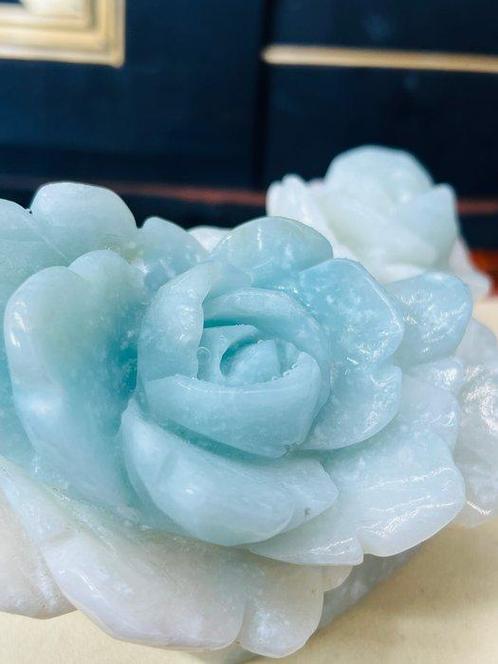 Elegante Amazoniet Bloem Carving – Een Symbool van Rust &, Verzamelen, Mineralen en Fossielen
