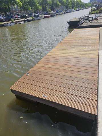 Drijvende terrassen of vlonders ideaal voor tuin of steiger beschikbaar voor biedingen
