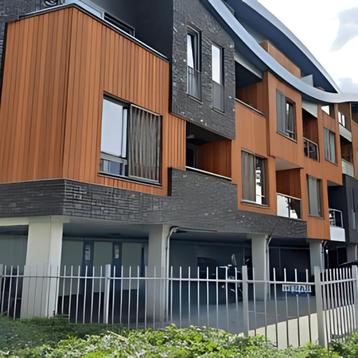 Appartement met balkon, eigen parkeerplaats en inloopdouche beschikbaar voor biedingen