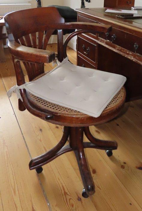 Thonet - Bureaustoel - Hout - Art Nouveau bureaustoel, Antiek en Kunst, Kunst | Designobjecten