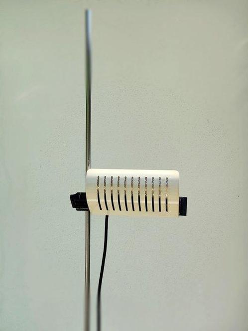 oluce - Joe Colombo - Staande lamp - 626 - Aluminium, Antiek en Kunst, Antiek | Lampen