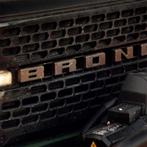 Ford Racing 2021+ Bronco Grille Lettering Overlay Kit -, Ophalen of Verzenden