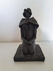 Beeld(je), sitting woman - Keramiek