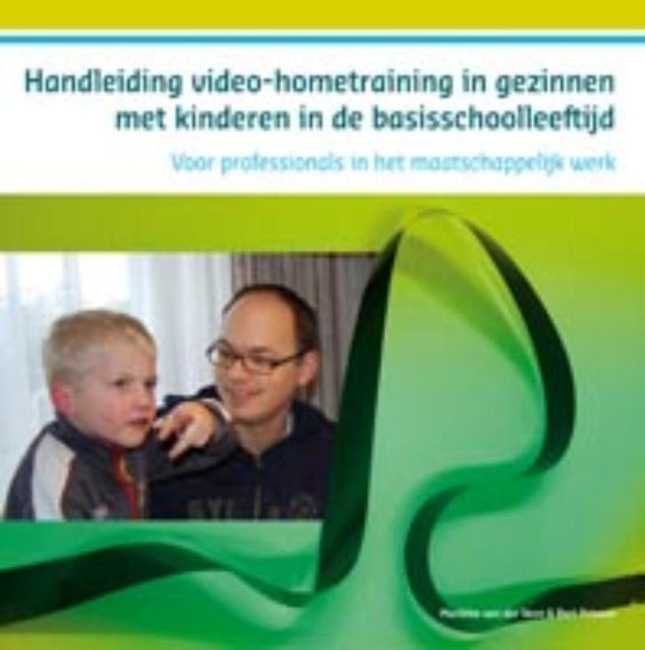 Handleiding videohometraining in gezinnen met kinderen in de, Boeken, Studieboeken en Cursussen, Zo goed als nieuw, Verzenden