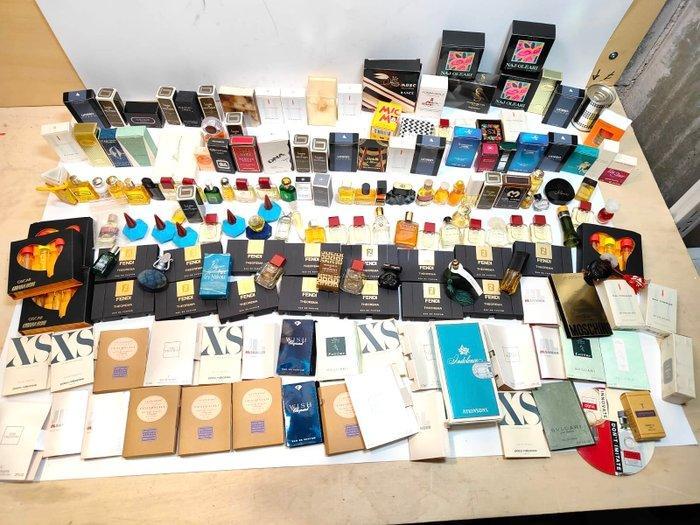 Parfumfles (170) - Loting van circa 120 miniatuurflessen, Antiek en Kunst, Antiek | Glas en Kristal