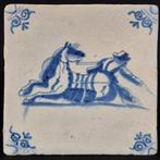 Tegel - Delfts blauwe tegel met vallend paard en ruiter -, Antiek en Kunst