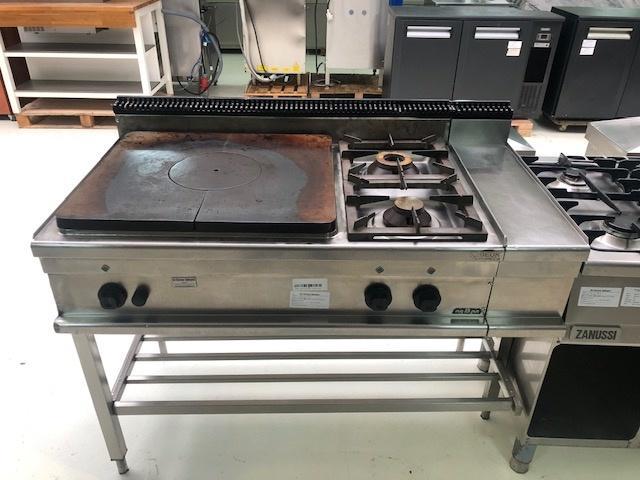 MBM 2 pits Gasfornuis + Gloei/Kookplaat Aardgas, Zakelijke goederen, Horeca | Keukenapparatuur, Ophalen of Verzenden