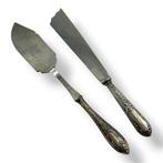Bestekset (2) - Zilver - vintage taartserver