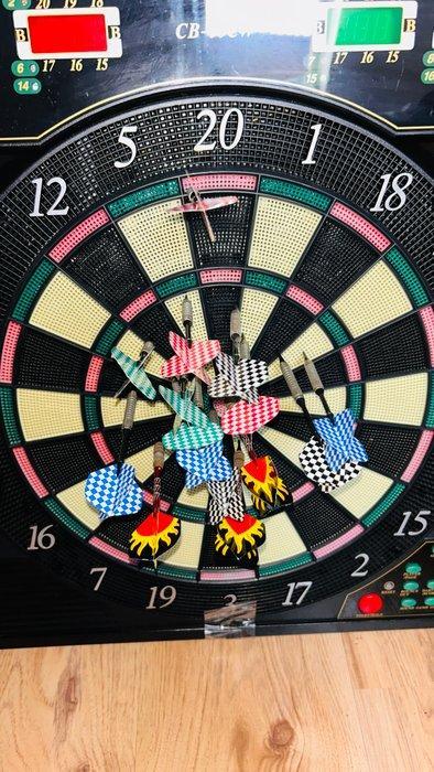 Bordspel - Dart - Plastic, Antiek en Kunst, Antiek | Overige Antiek