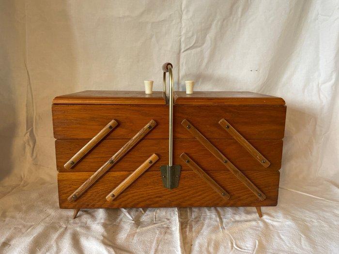 Naaidoos - Hout, Antiek en Kunst, Curiosa en Brocante