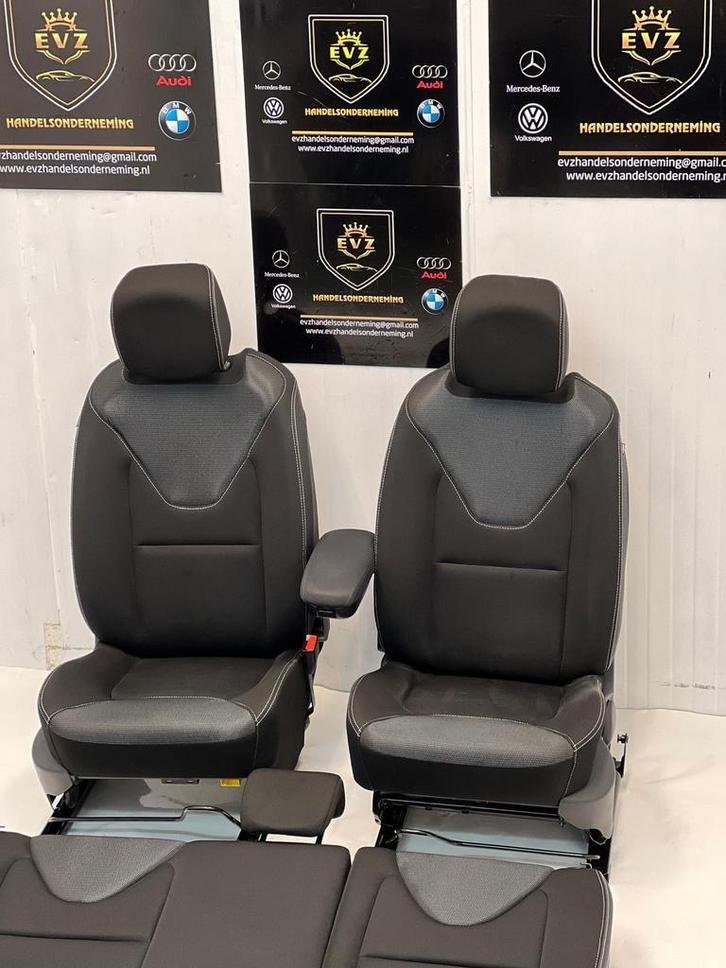 Renault Clio Estate bekledingset stoelen compleet bj.2015, Auto-onderdelen, Interieur en Bekleding, Gebruikt, Renault