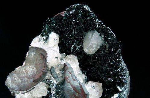 Hematiet (rozetten en niererts) met kwarts Egremont,, Verzamelen, Mineralen en Fossielen