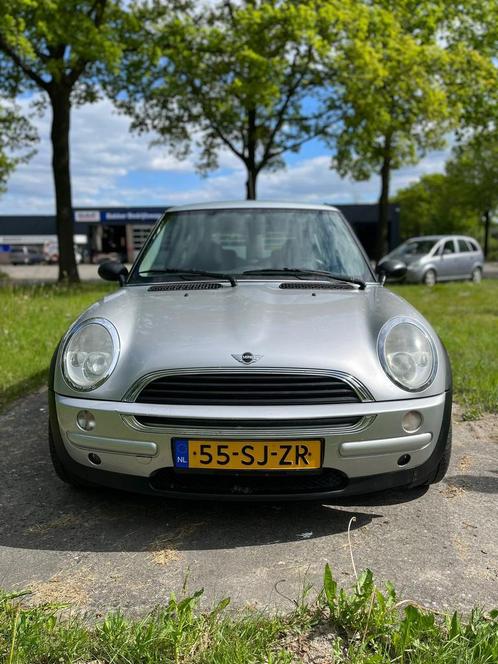 Mini ONE 1.6 16V 2002 Grijs, Auto's, Mini, Hatchback, Benzine, Zilver of Grijs, C, Gebruikt