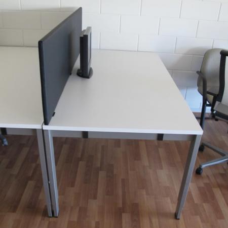 (MDK-104727) Vepa slingerbureau met nieuw melamine blad, Huis en Inrichting, Bureaus, Stabureau, Gebruikt, In hoogte verstelbaar