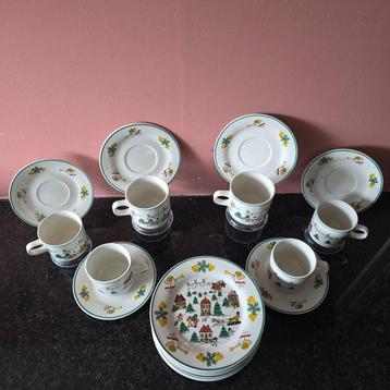 Kerstservies - Kop en schotel + Gebaksbordjes - Tafelservies beschikbaar voor biedingen