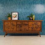 2157 Vintage Wortelnoot Dressoir 2157