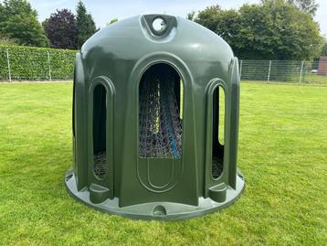 Kunststof hooistolp hooiruif met ingebouwde slowfeeder! beschikbaar voor biedingen