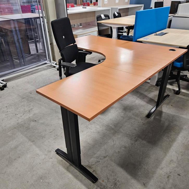 Markant hoekbureau MET SCHADE - 180x200 cm - rechtse hoek, Huis en Inrichting, Bureaus, Ophalen of Verzenden