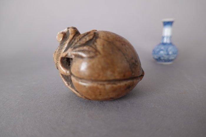 Old Soapstone Peach Carving - jade - China - Qing Dynastie, Antiek en Kunst, Antiek | Overige Antiek