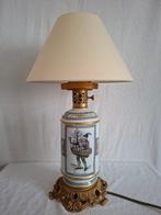 Giulia Mangani - Tafellamp - Verguld messing - 3 taferelen, Antiek en Kunst