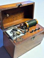 un rhéostat / boîte de résistances électrique de laboratoire