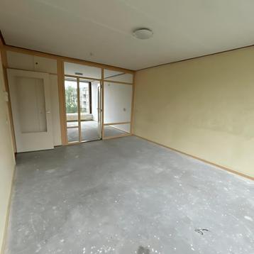Appartement met drie slaapkamers en tijdelijke huur beschikbaar voor biedingen