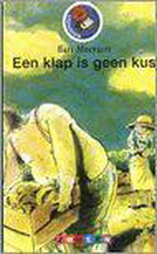 Een klap is geen kus 9789027643889 Bart Moeyaert, Boeken, Overige Boeken, Gelezen, Verzenden