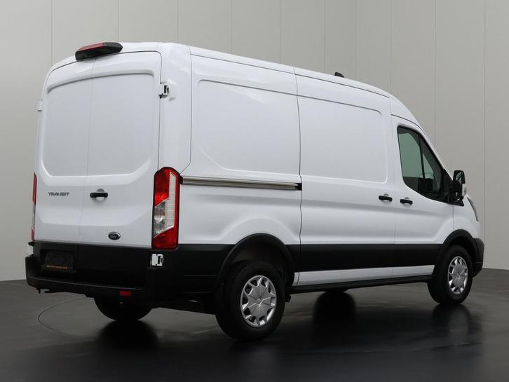 Ford Transit Bestelbus L2 H2 2023 Diesel Handgeschakeld, Auto's, Ford, Dealer onderhouden, Lease, Zwart, Handgeschakeld, Financial lease