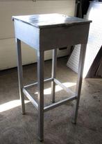 Tafel B51,5 x D53 x H119cm, Aluminium, Gebruikt