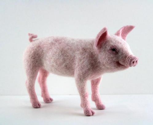 Naaldvilt-pakket Varkentje, Hobby en Vrije tijd, Vilt, Figuurtje(s), Nieuw, Wolvilt, Ophalen of Verzenden