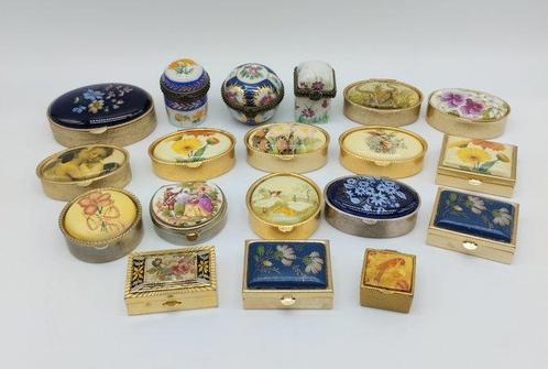 Pillendoosje (19) - Verguld messing - Prachtige collectie, Antiek en Kunst, Antiek | Speelgoed