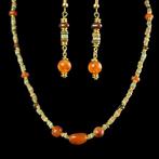 Oude Egypte, late periode Ketting en oorbellen met