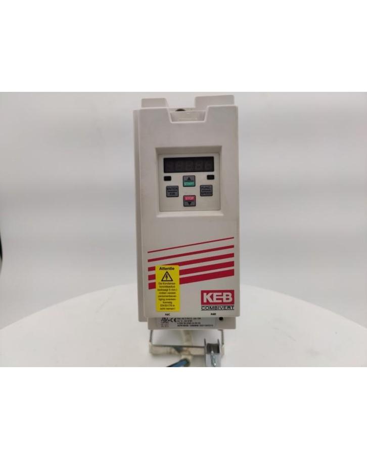 KEB F5 frequentiesturing 4 kVA  10F5C3B-ZA00, Zakelijke goederen, Machines en Bouw | Houtbewerking, Ophalen