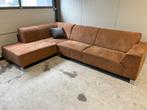Prachtige cognac kleurige hoekbank in goede staat, 250 tot 300 cm, Hoekbank, Zo goed als nieuw, Vierpersoons of meer
