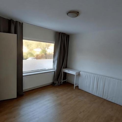Kaal kamer te huur aan Kanunnik van de Putstraat gevonden in, Huizen en Kamers, Kamers te huur, Minder dan 20 m², Nijmegen