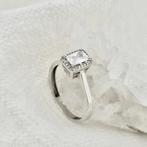 Witgouden ring met zirconia, Sieraden, Tassen en Uiterlijk, 18 tot 19, Gebruikt, Overige kleuren, Ophalen of Verzenden