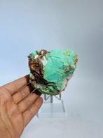 Mintgroene chrysoprase met moederrots – Tanzania Display, Verzamelen, Mineralen en Fossielen